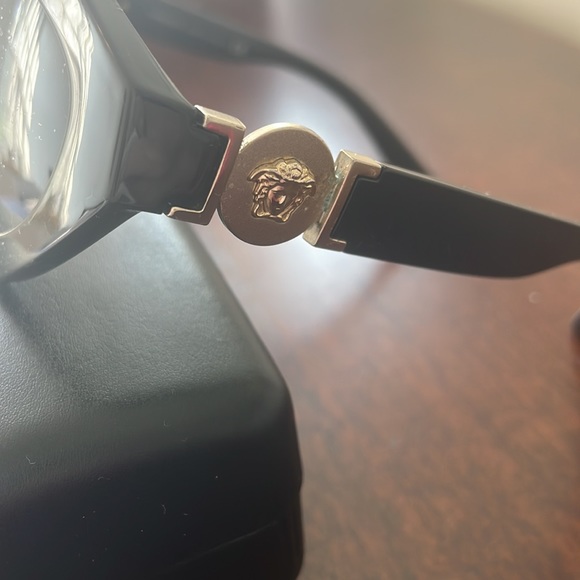 Versace sunglasses - Picture 3 of 3